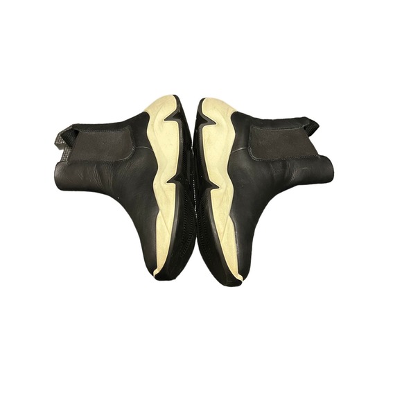 Ladies ECCO Black Leather Ankle Boot with Chunky White Sole Size 36 US 5-5.5 - Picture 4 of 7